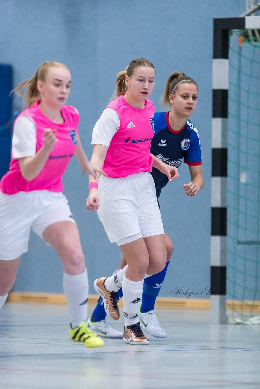 Bild 443 - F Loewinnen Hallen Cup